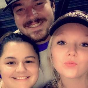 Meet your Posher, Caitlin